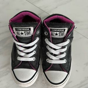 Girls sneakers
